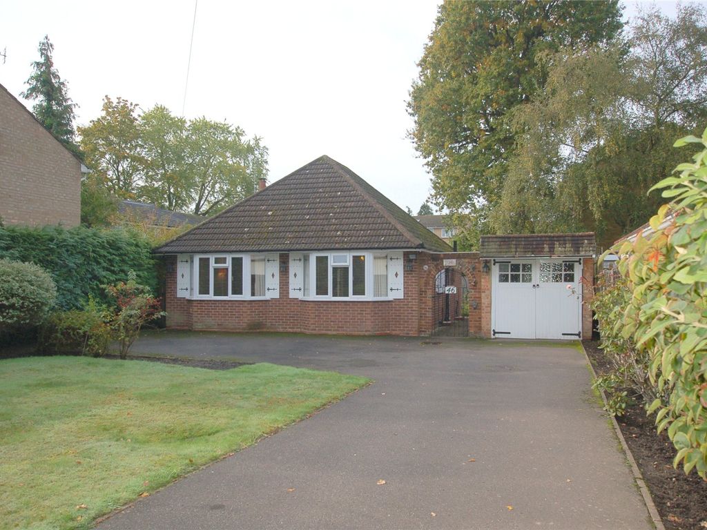 2 bed bungalow for sale in Pinewood Grove, New Haw KT15, £500,000