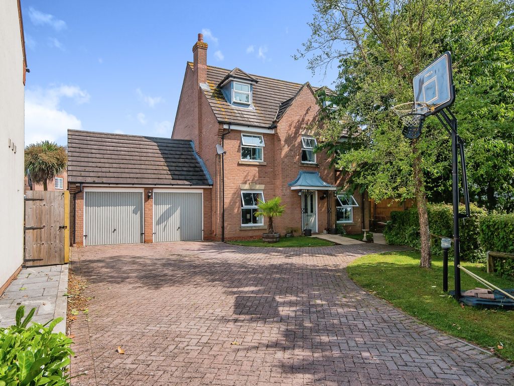 5 bed detached house for sale in Long Acre, Spalding PE11, £375,000