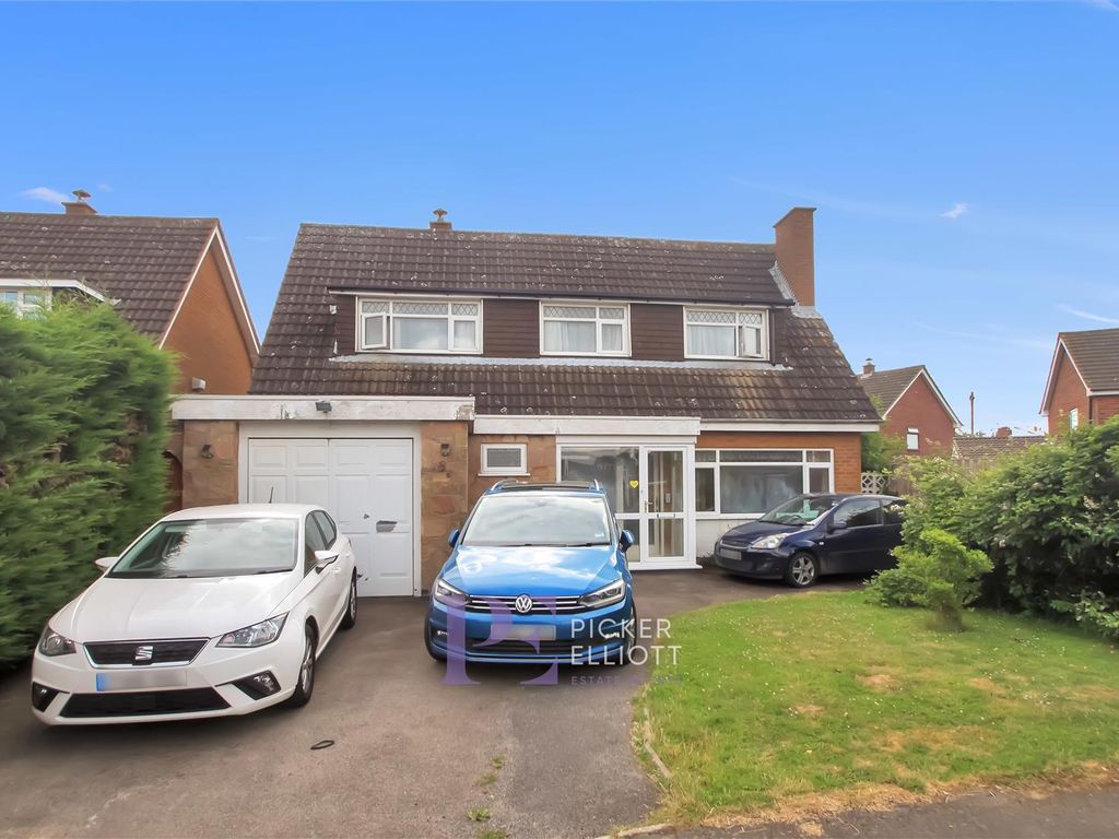 4 bed detached house for sale in Meadow Close, Wolvey, Hinckley LE10, £385,000