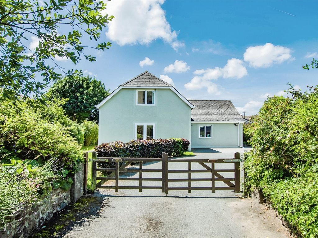 4 bed detached house for sale in Spittal, Haverfordwest SA62, £370,000