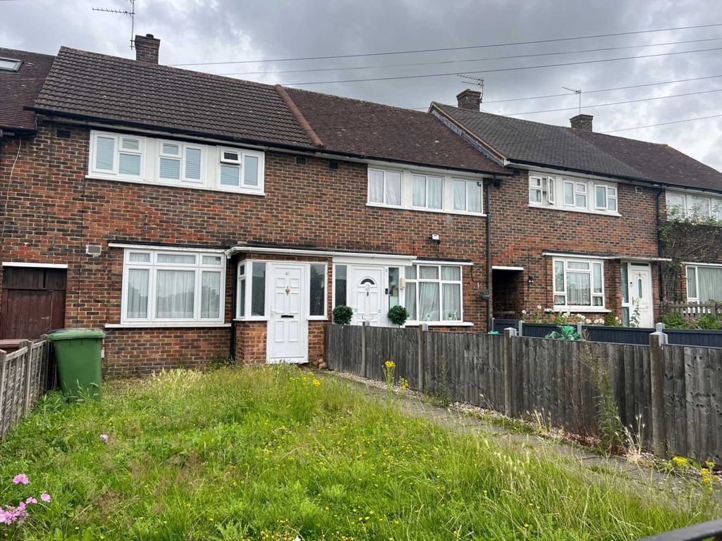 3 bed terraced house for sale in Rossington Avenue, Borehamwood WD6, £425,000