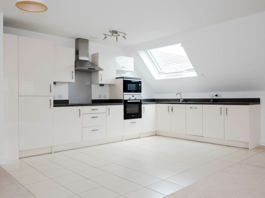 2 bed flat for sale in Hospital Road, Keatley Place Hospital Road GL56, £350,000
