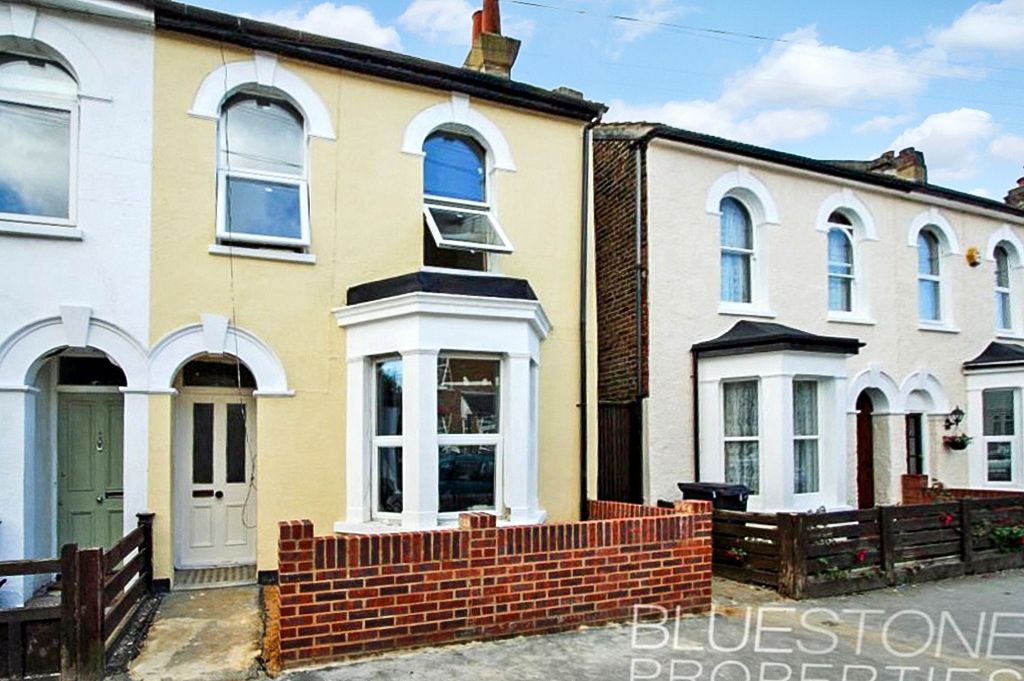 3 bed semi-detached house to rent in Elmers Road, Woodside, Croydon SE25, £2,400 pcm