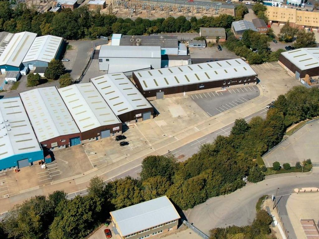 Light industrial to let in Unit 26, Caker Stream Road, Alton GU34, Non quoting