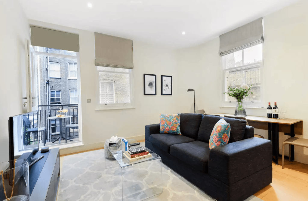 1 bed flat to rent in Great Titchfield Street (6), Fitzrovia, London W1W, £3,450 pcm