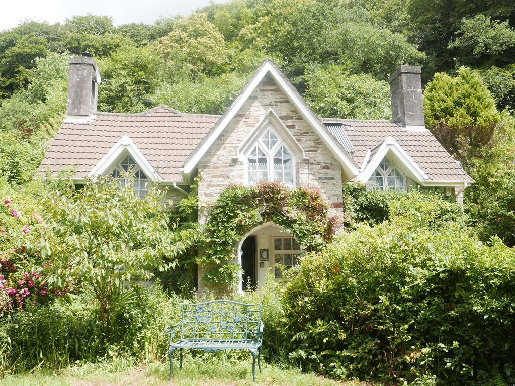 4 bed detached house for sale in Looe Mills, Cornwall PL14, £495,000