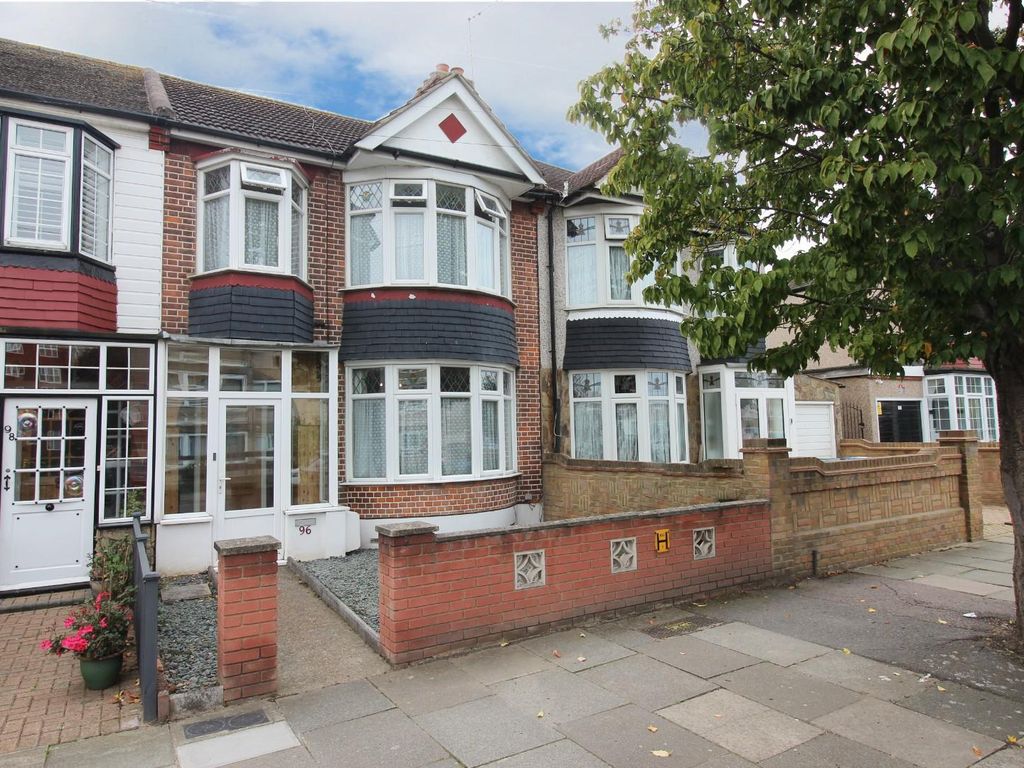 3 bed property for sale in Blithdale Road, London SE2, £450,000