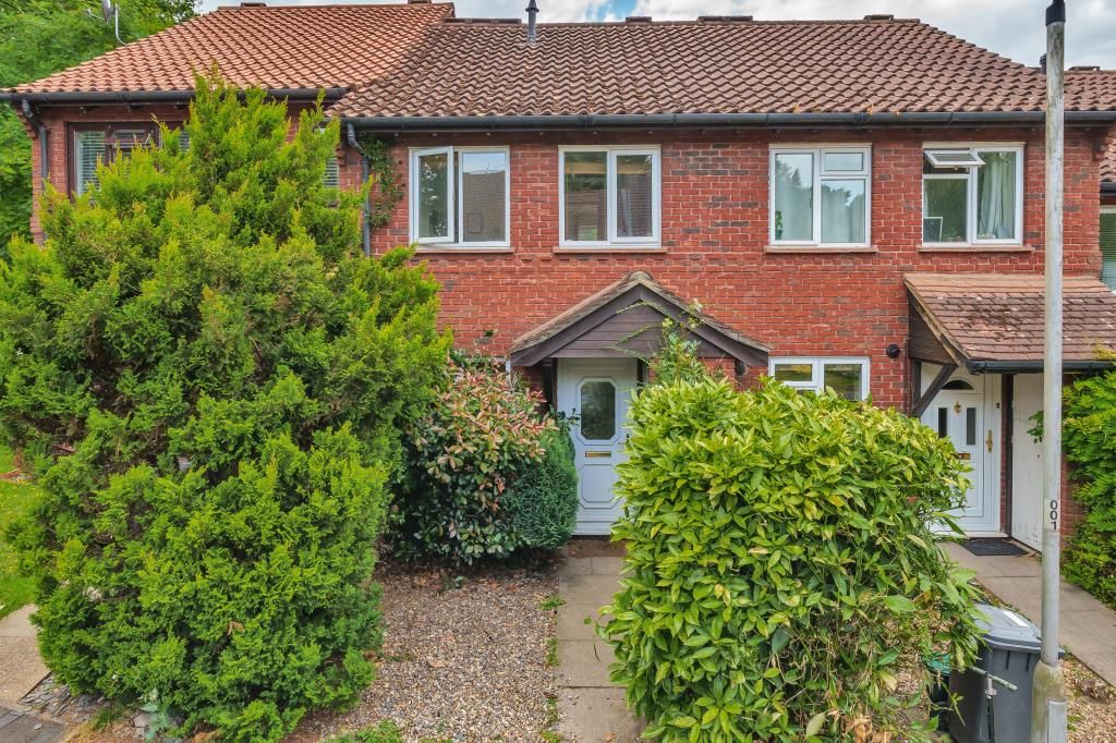 2 bed terraced house for sale in Ascot, Berkshire SL5, £375,000
