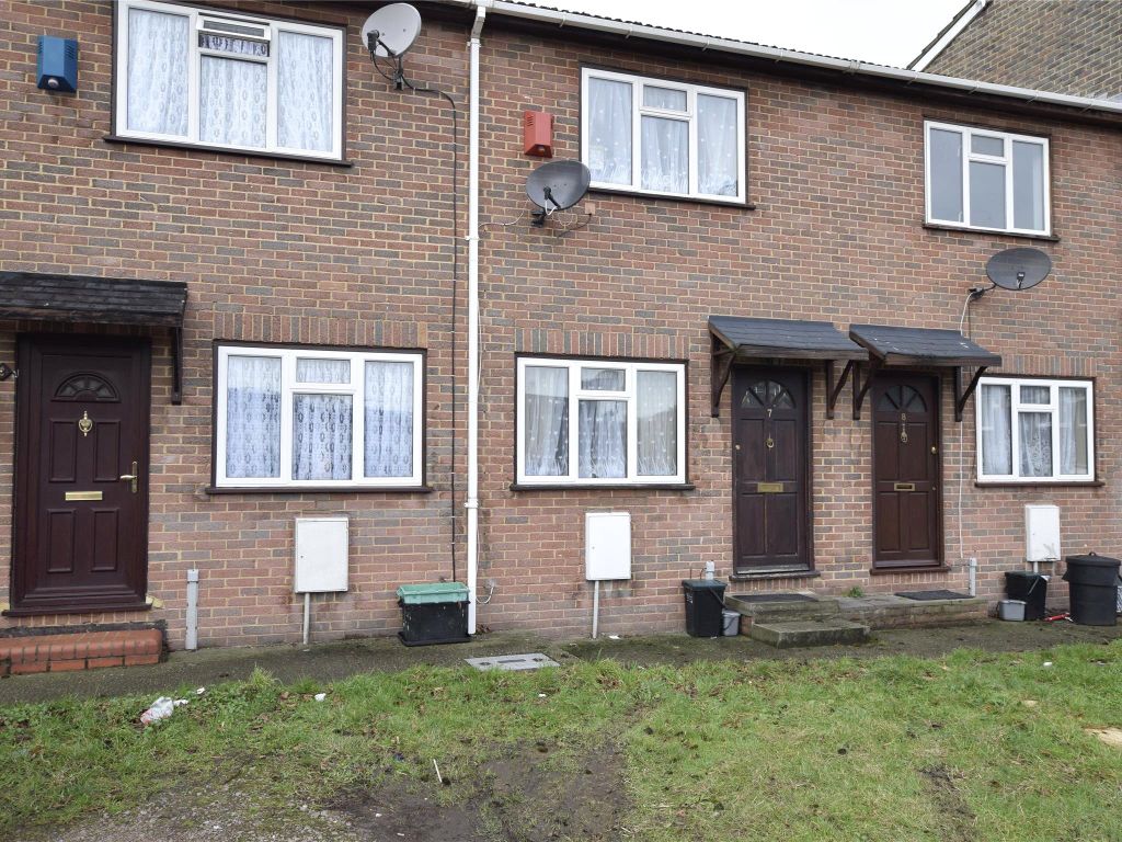 2 bed terraced house for sale in Roberts Close, Orpington, Kent BR5, £340,000