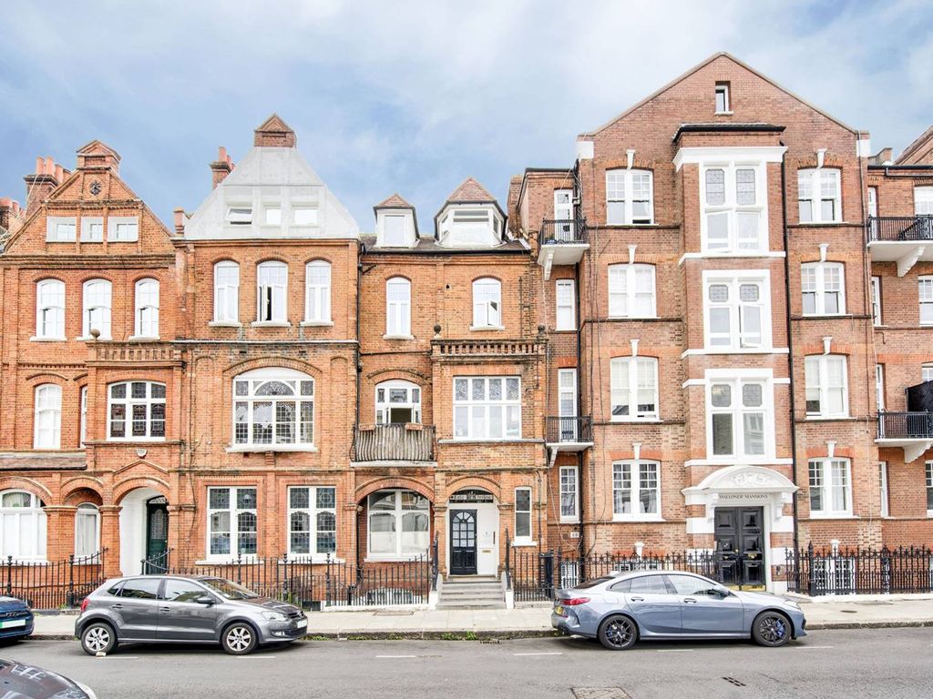 1 bed flat for sale in Challoner Street, Barons Court, London W14, £485,000