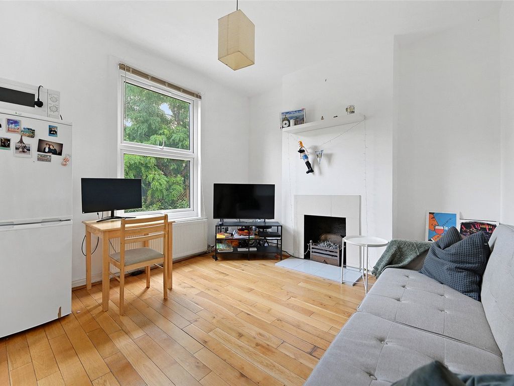 1 bed flat for sale in Overstone Road, Brackenbury Village, London W6, £380,000