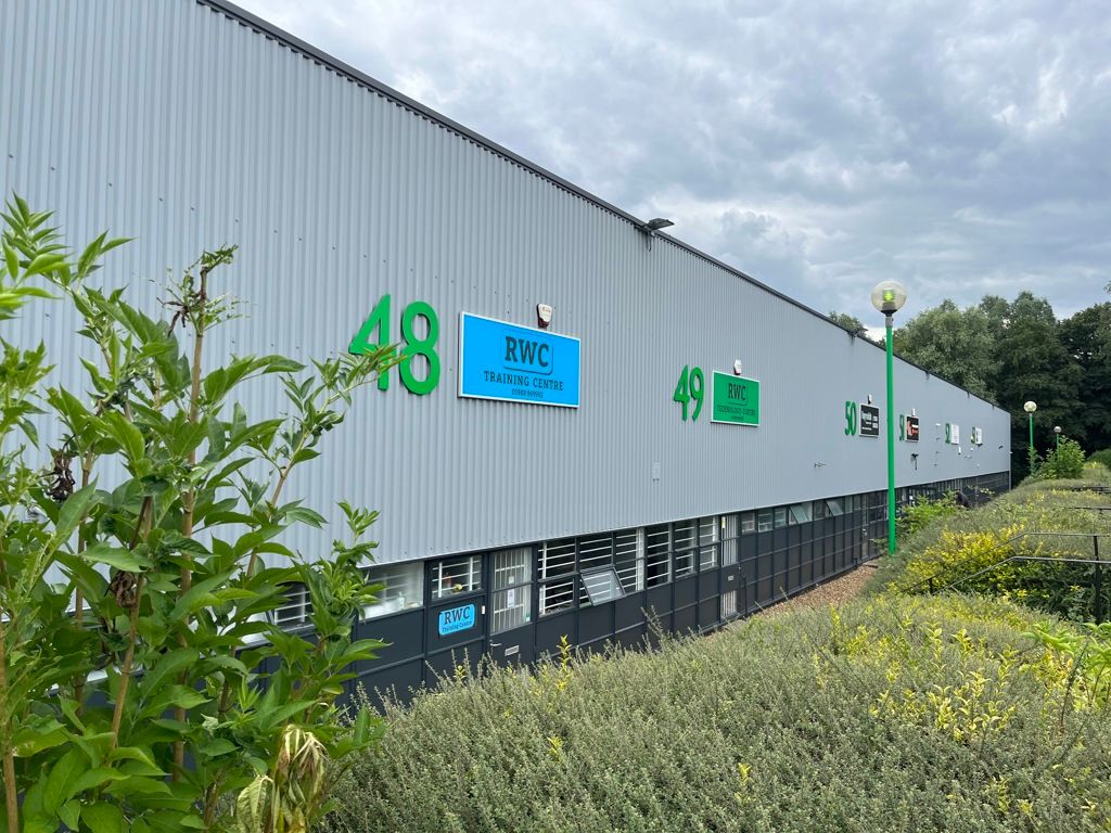 Warehouse to let in 48 Potters Lane, Kiln Farm, Milton Keynes, Buckinghamshire MK11, £31,240 pa