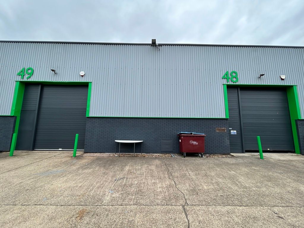 Warehouse to let in 48 Potters Lane, Kiln Farm, Milton Keynes, Buckinghamshire MK11, £31,240 pa