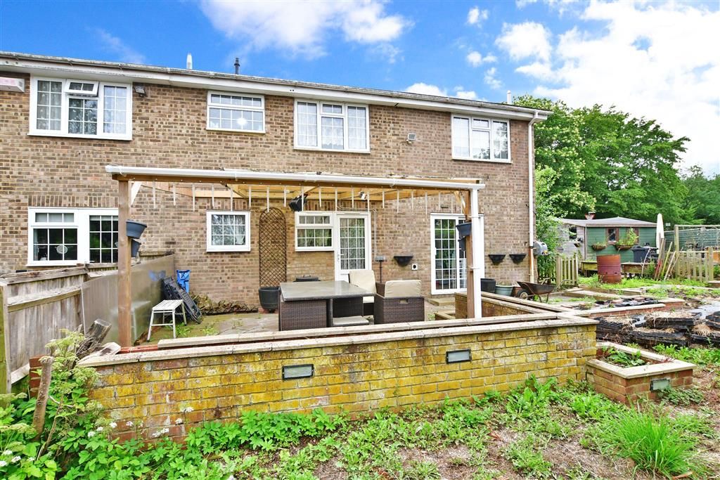 4 bed end terrace house for sale in Gleaming Wood Drive, Lords Wood, Chatham, Kent ME5, £425,000