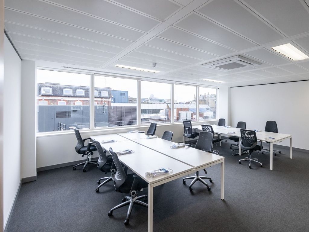 Office to let in Thomas Street, London SE1, £420 pa