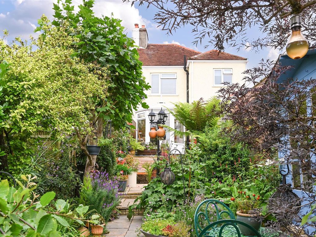 3 bed semi-detached house for sale in Hollingbury Rise, Brighton BN1, £585,000