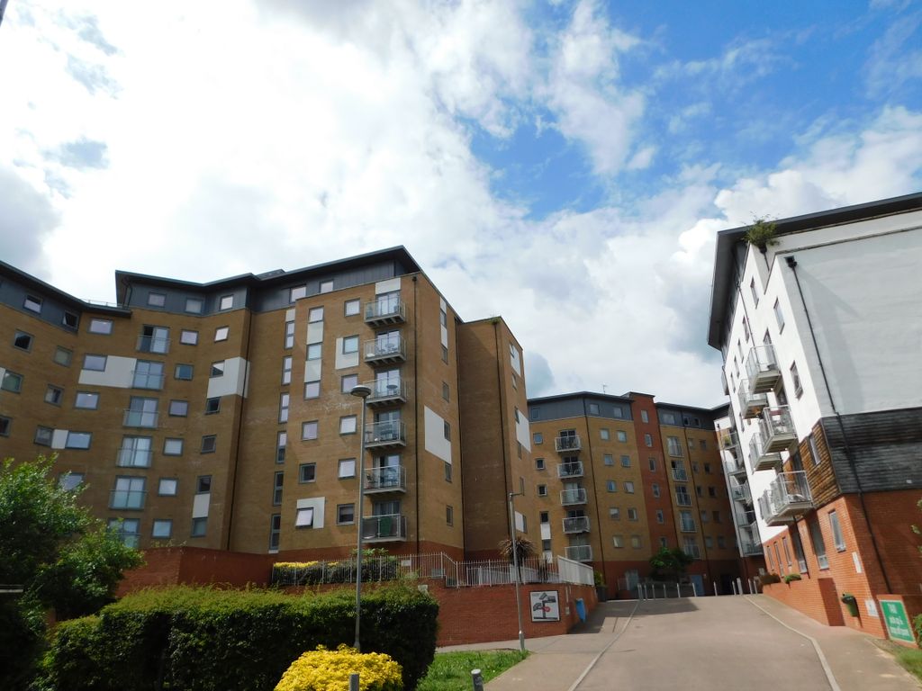 1 bed flat to rent in Sail House, Colchester CO2, £925 pcm