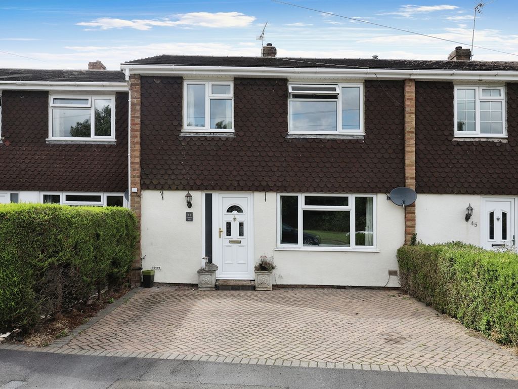 3 bed terraced house for sale in Harries Way, Holmer Green, High Wycombe HP15, £425,000