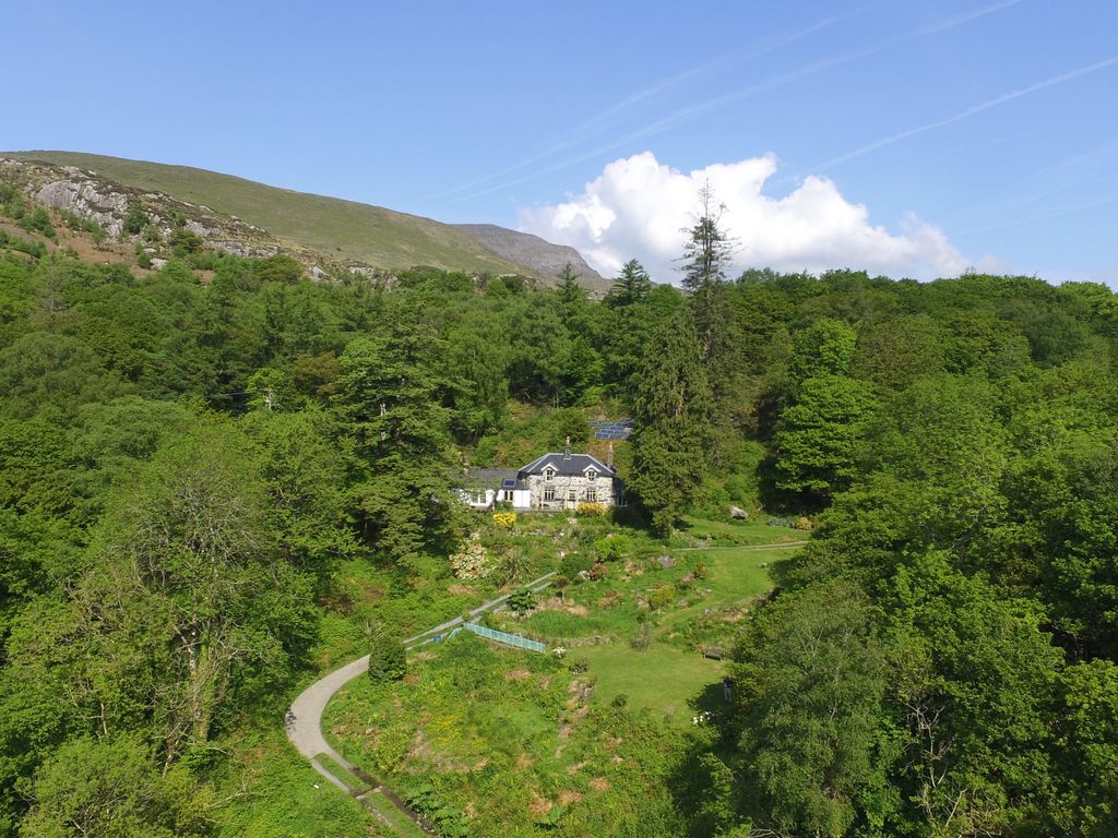 4 bed detached house for sale in Plas Oerddwr, Beddgelert, Caernarfon, Gwynedd LL55, £750,000