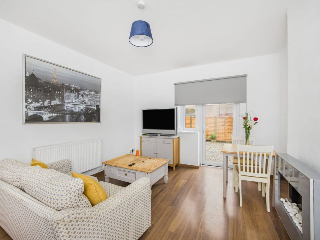 1 bed flat for sale in Cephas Street, London E1, £400,000
