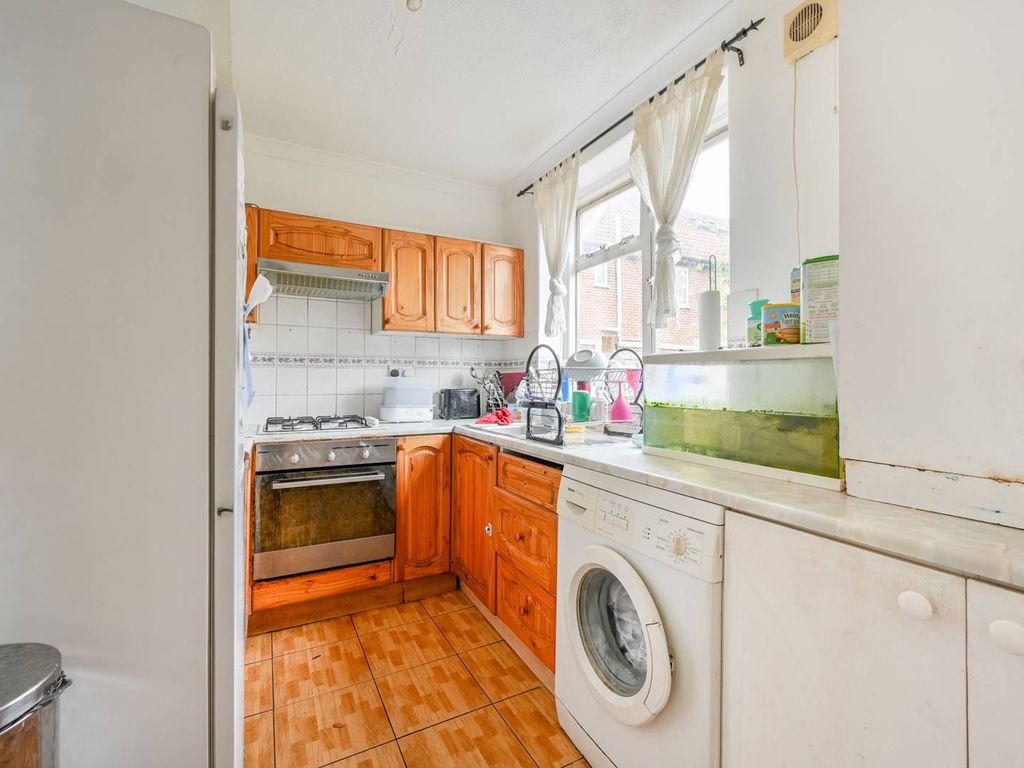 2 bed terraced house for sale in Hall Drive, Hanwell, London W7, £450,000