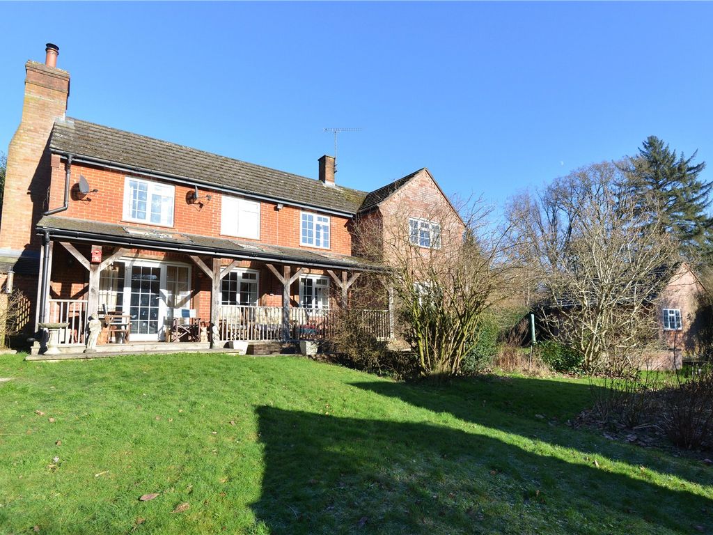 4 bed country house for sale in Godshill Wood, Fordingbridge, Hampshire SP6, £975,000