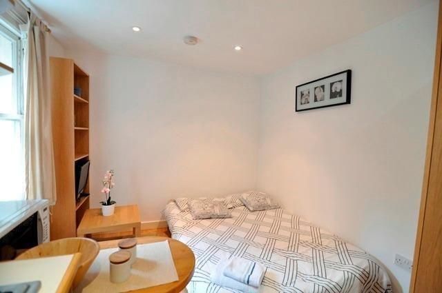 Studio to rent in Flat, Fairholme Road, London W14, £1,560 pcm