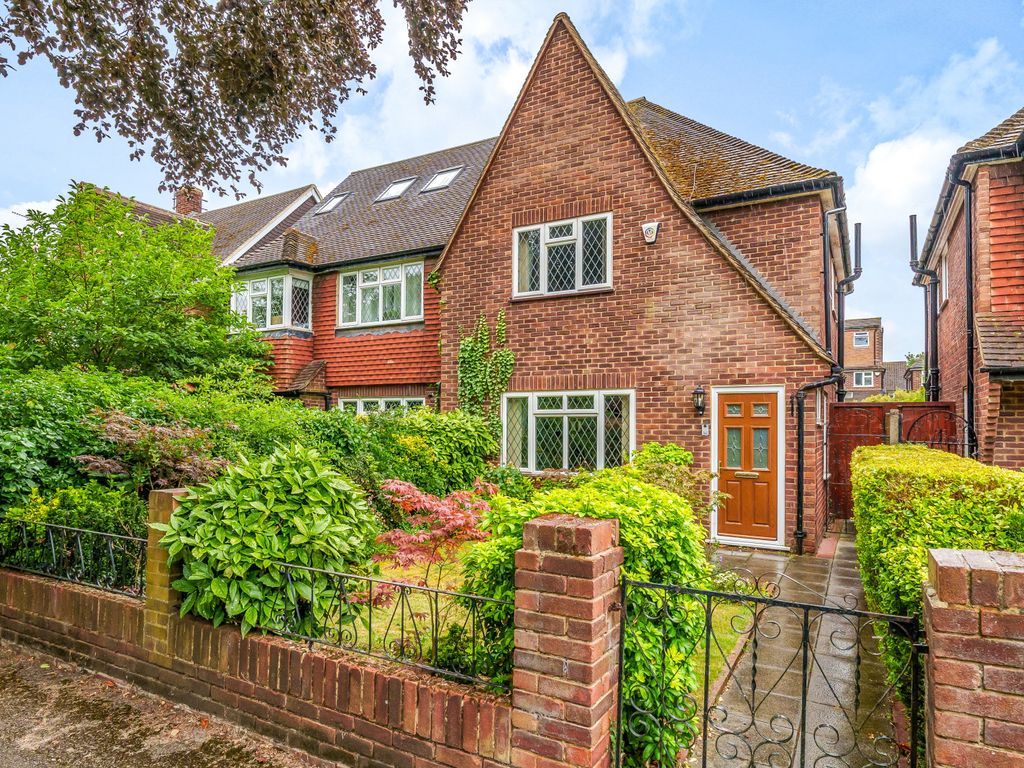 3 bed semi-detached house for sale in Upper Halliford Road, Shepperton TW17, £550,000
