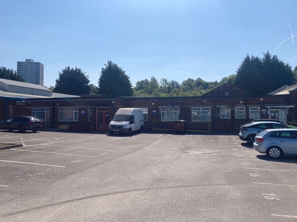 Office to let in Unit 2 Hendham Vale Industrial Park, Vale Park Way, Crumpsall, Greater Manchester M8, £31,885 pa