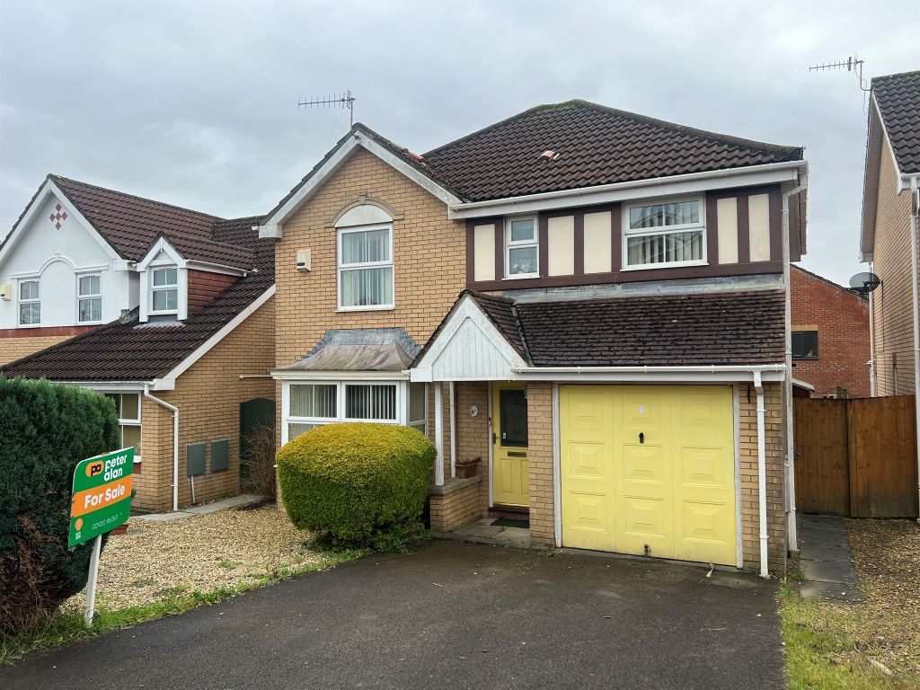 4 bed detached house for sale in Beech Close, Caerphilly CF83, £350,000
