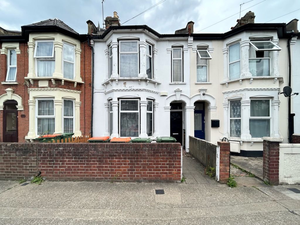 3 bed terraced house for sale in Sixth Avenue, London E12, £450,000