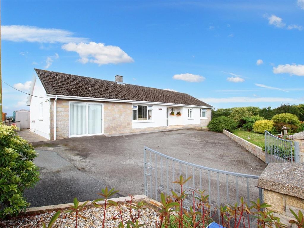 4 bed detached bungalow for sale in Beulah Road, Bryngwyn, Newcastle Emlyn SA38, £360,000
