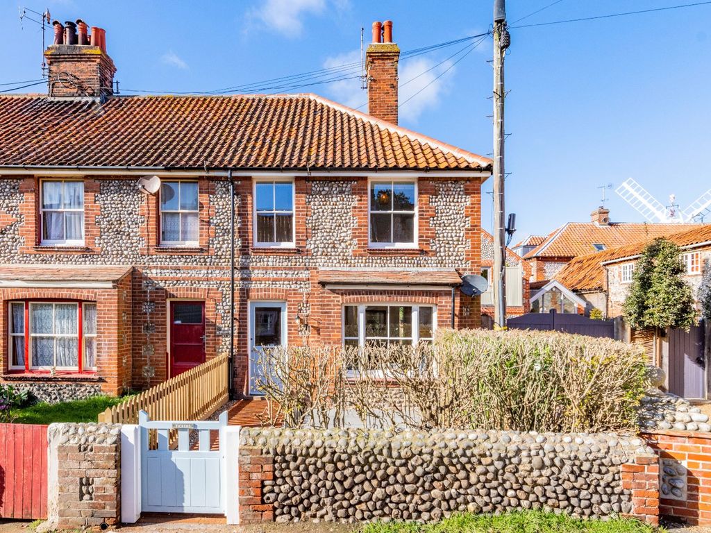 3 bed end terrace house for sale in High Street, Cley, Holt, Norfolk NR25, £650,000