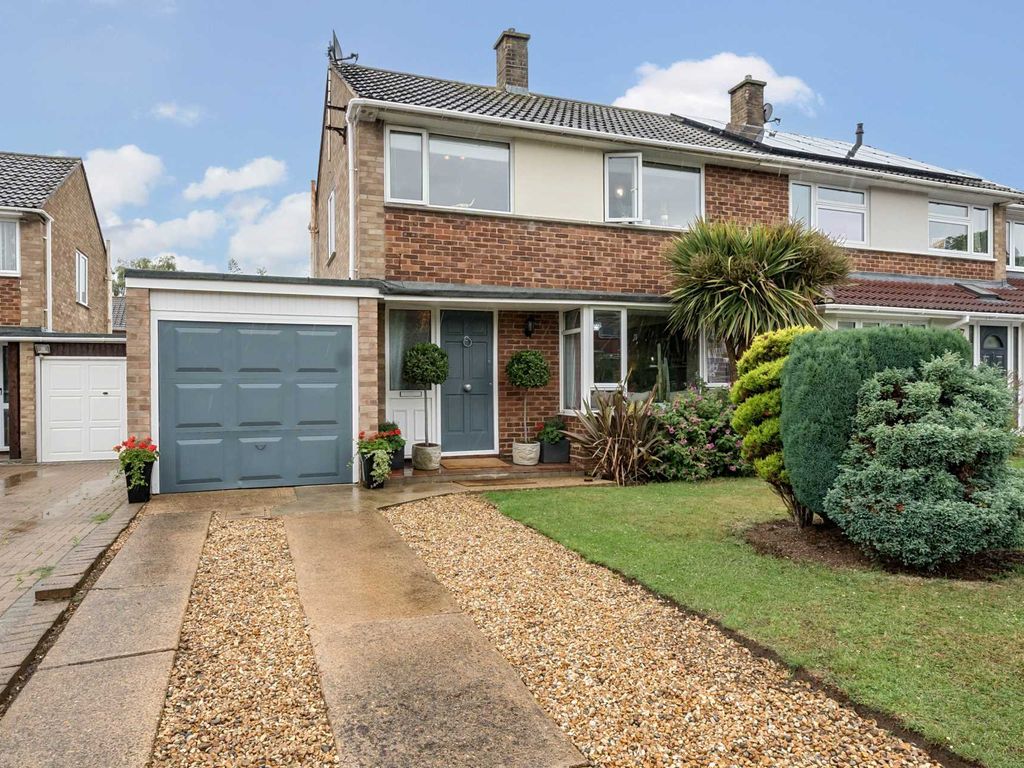 3 bed semi-detached house for sale in Clifton Road, Wokingham RG41, £487,500