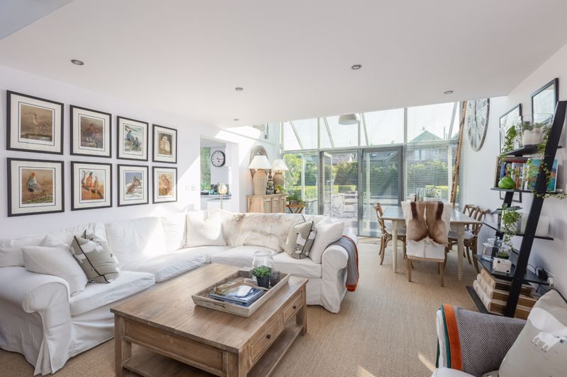 3 bed detached house for sale in Newbridge, Pickering YO18, £585,000