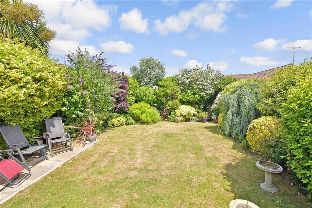 2 bed detached bungalow for sale in Vermont Drive, East Preston, West Sussex BN16, £550,000