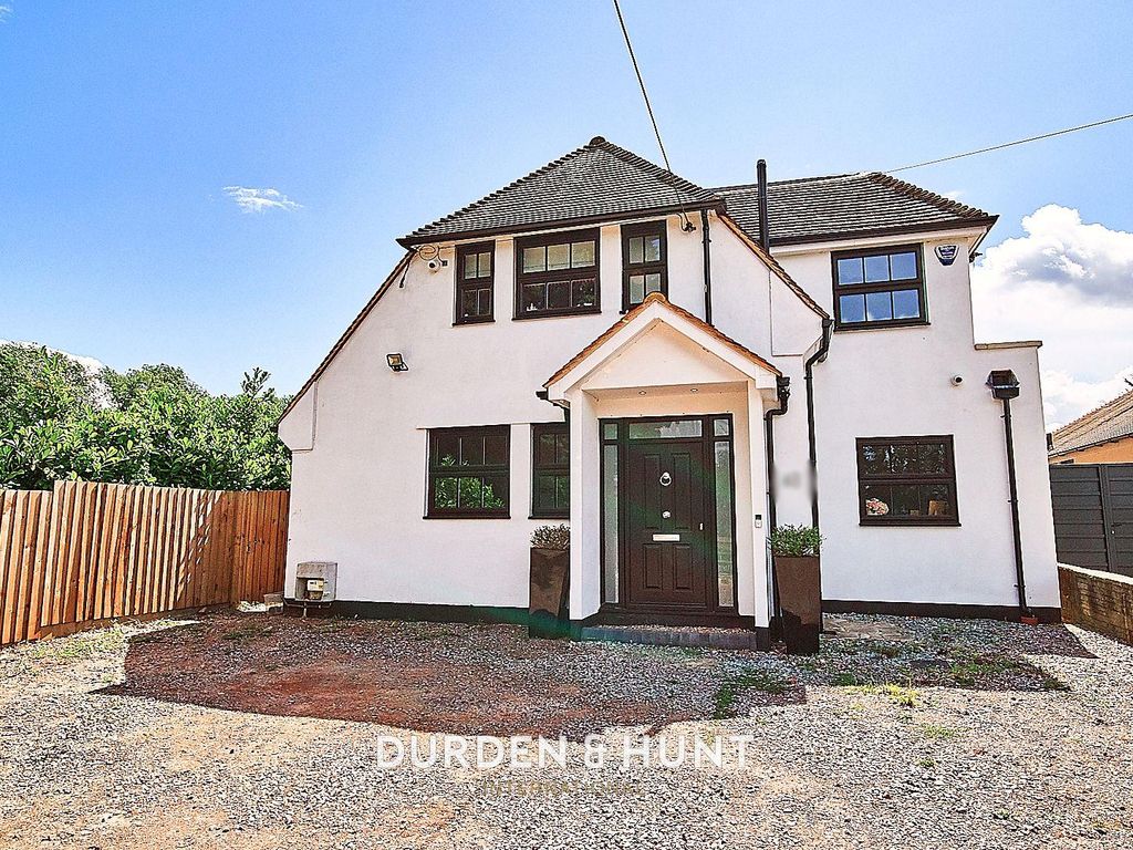 4 bed detached house for sale in Ongar Road, Abridge RM4, £1,175,000