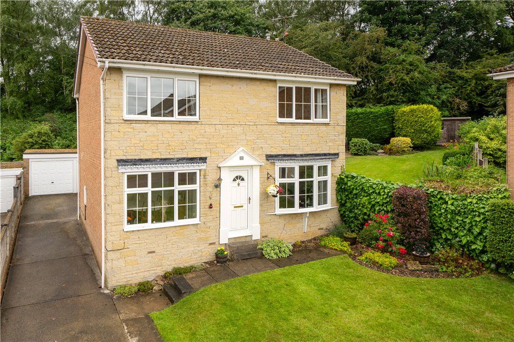 4 bed detached house for sale in Greenfields Way, Burley In Wharfedale, Ilkley, West Yorkshire LS29, £470,000