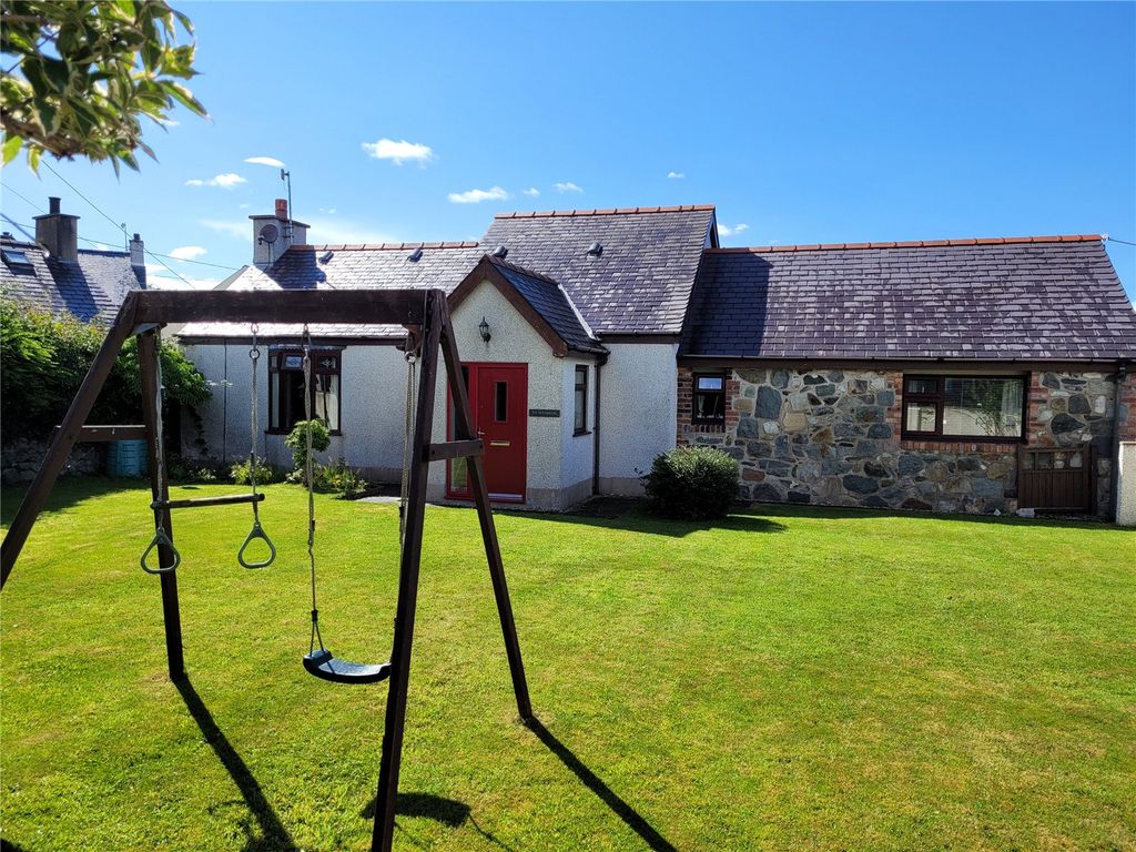 4 bed cottage for sale in Bethel, Caernarfon, Bethel, Caernarfon LL55, £425,000