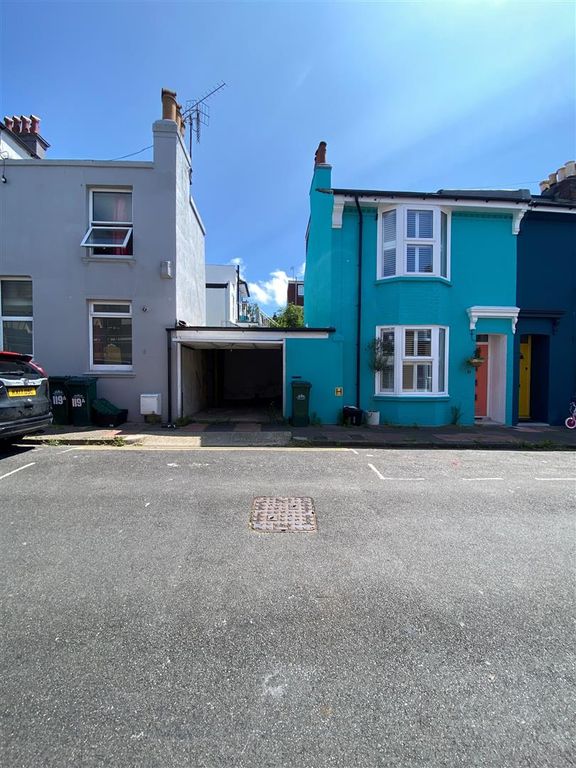 Parking/garage to rent in Islingword Road, Brighton BN2, £433 pcm