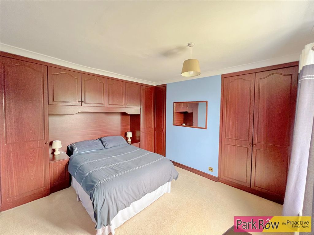 4 bed detached house for sale in Carleton Road, Carleton, Pontefract WF8, £600,000