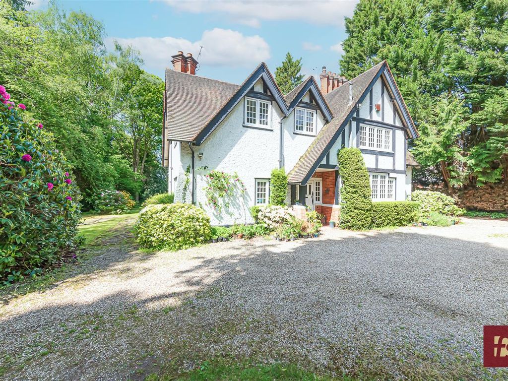 5 bed detached house for sale in The Avenue, Crowthorne RG45, £1,250,000