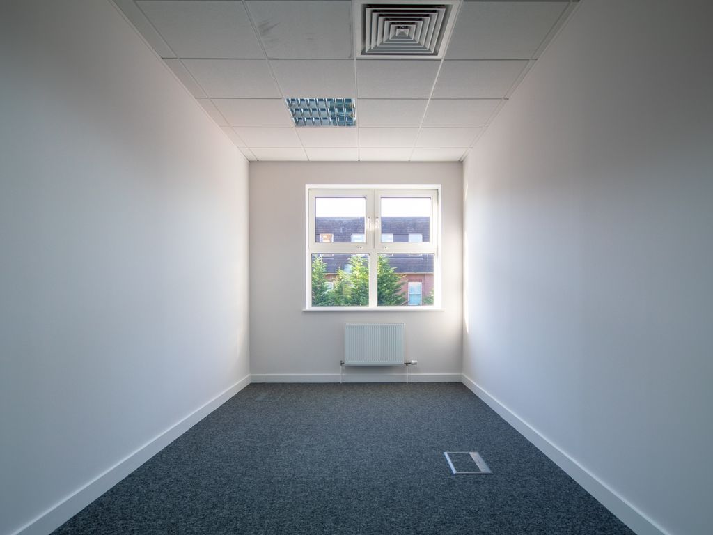 Office to let in Stockport Road, Cheshire SK8, £5,400 pa