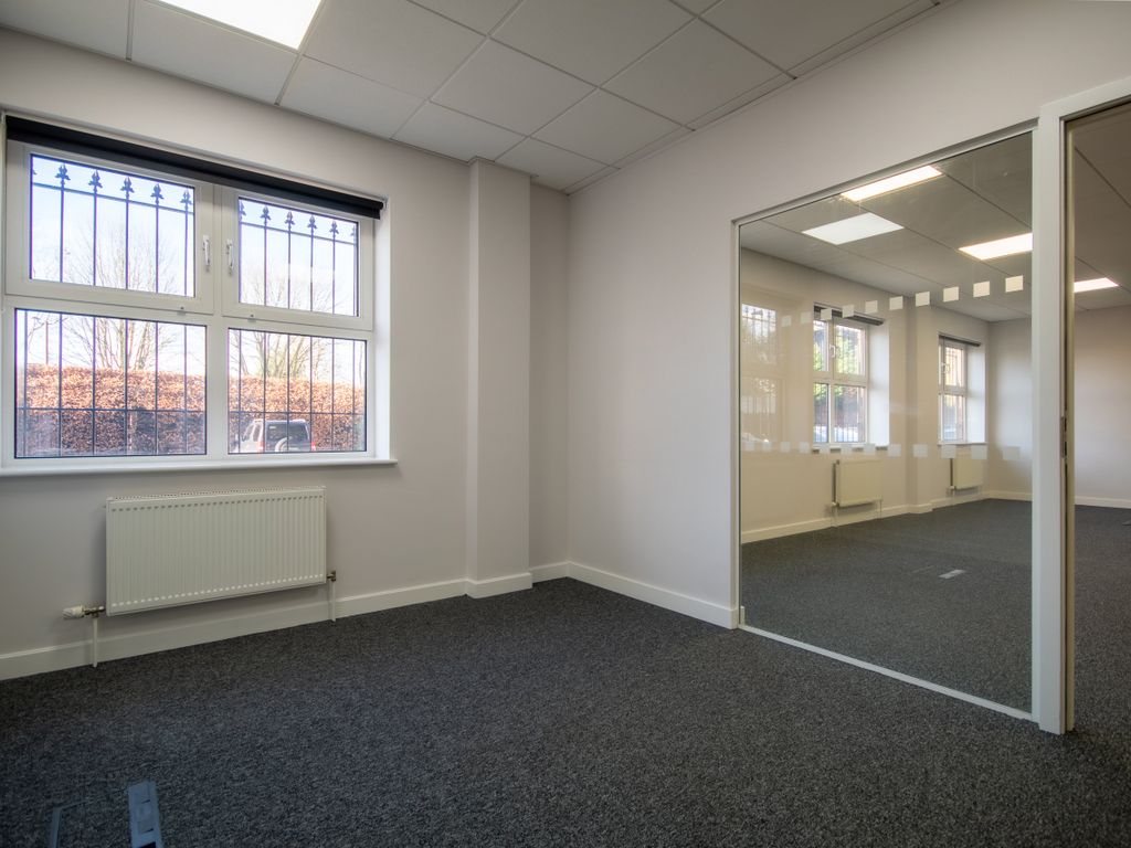 Office to let in Stockport Road, Cheshire SK8, £5,400 pa