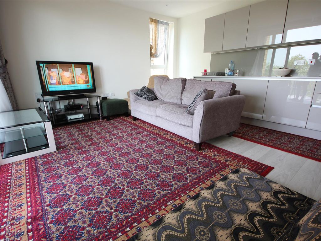 2 bed property for sale in Moorhen Drive, Edgware NW9, £494,995