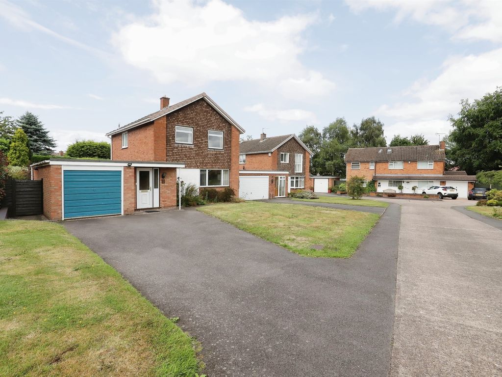 3 bed detached house for sale in West Gate, Crestwood Park Brewood, Stafford ST19, £395,000