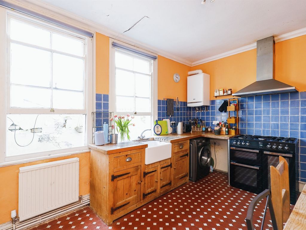 4 bed end terrace house for sale in Roath Court Road, Roath, Cardiff CF24, £475,000