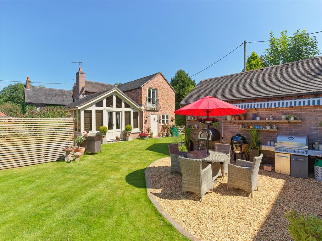 3 bed detached house for sale in Salford, Audlem, Cheshire CW3, £710,000
