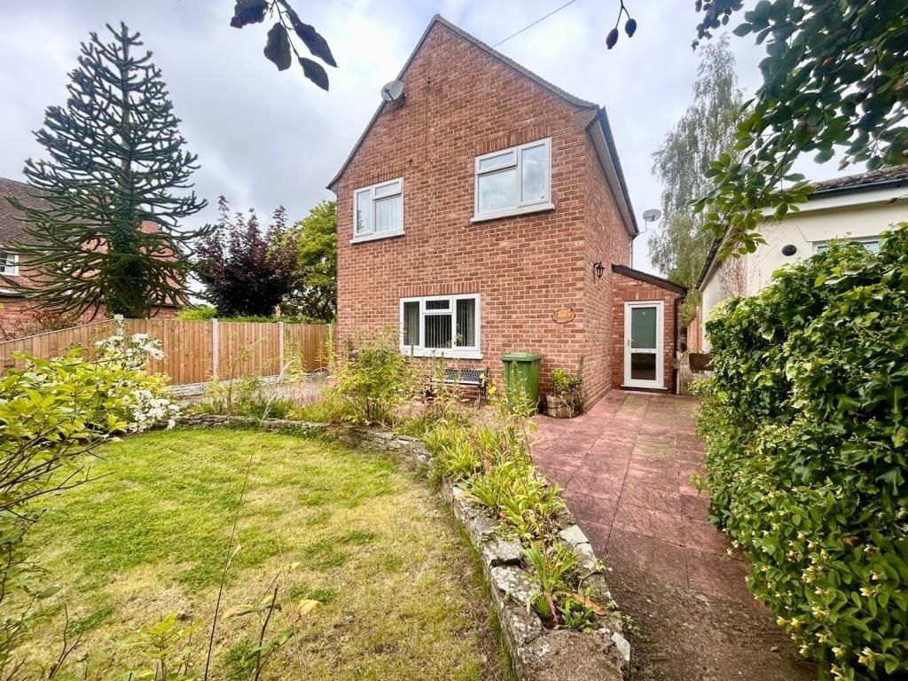 5 bed detached house for sale in Leominster, Herefordshire HR6, £350,000