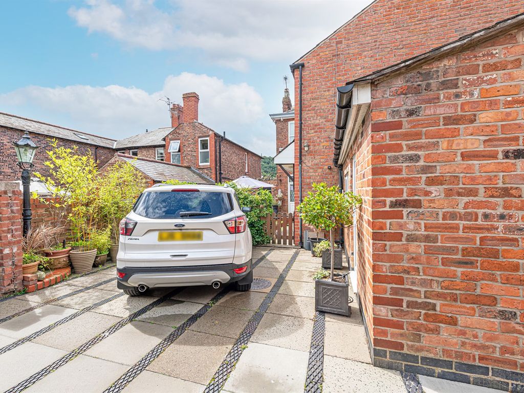 4 bed semi-detached house for sale in Church Street, Frodsham WA6, £495,000